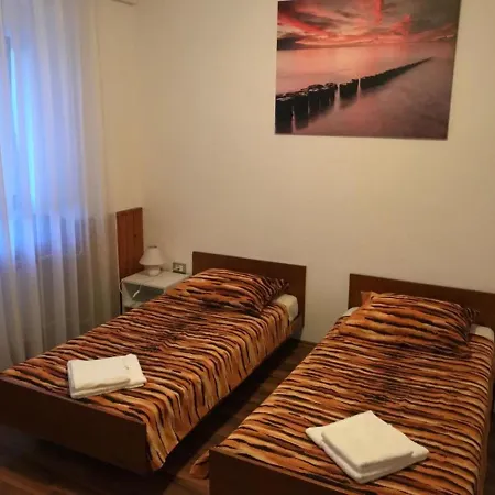 아파트 Apartman Cici *